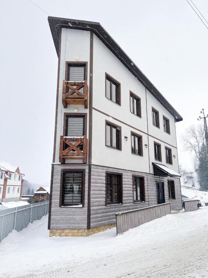 Berloga Pylypets Hotel Pilipets Buitenkant foto