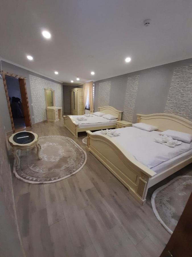 Berloga Pylypets Hotel Pilipets Buitenkant foto