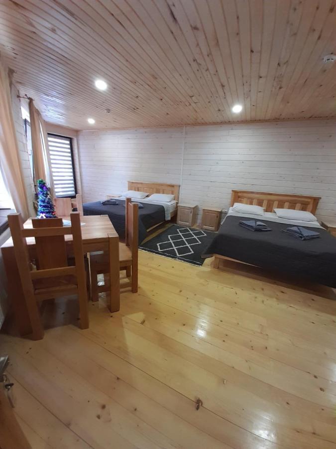 Berloga Pylypets Hotel Pilipets Buitenkant foto